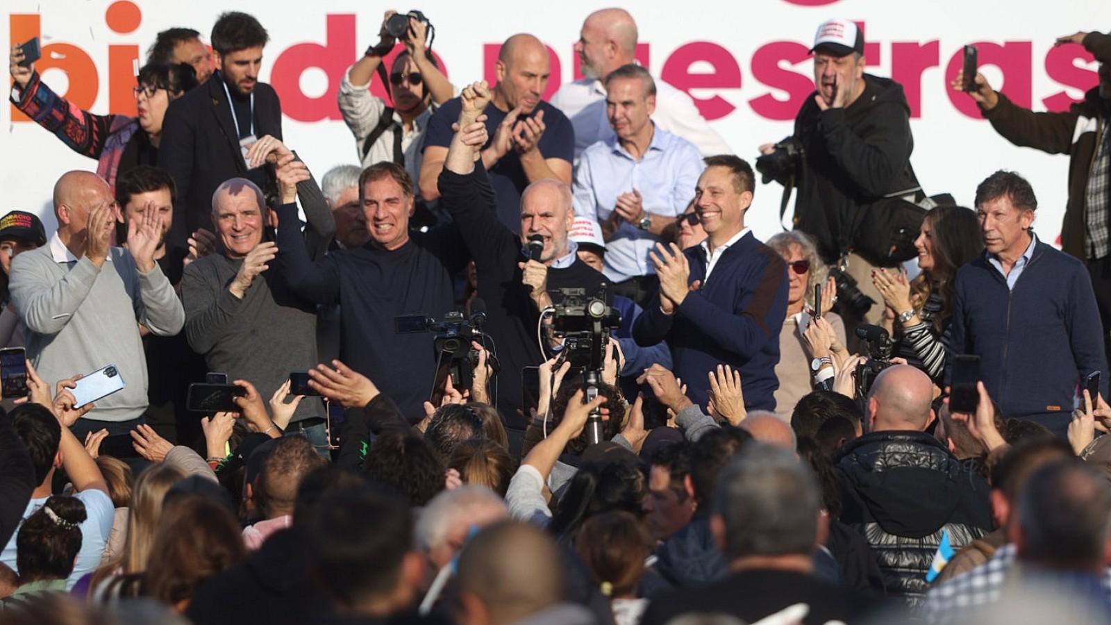 Rodríguez Larreta: "Se acaba la jubilación de hambre y a los comerciantes vamos a bajarle los impuestos, van a poder trabajar y ganar el pan para sus familias"